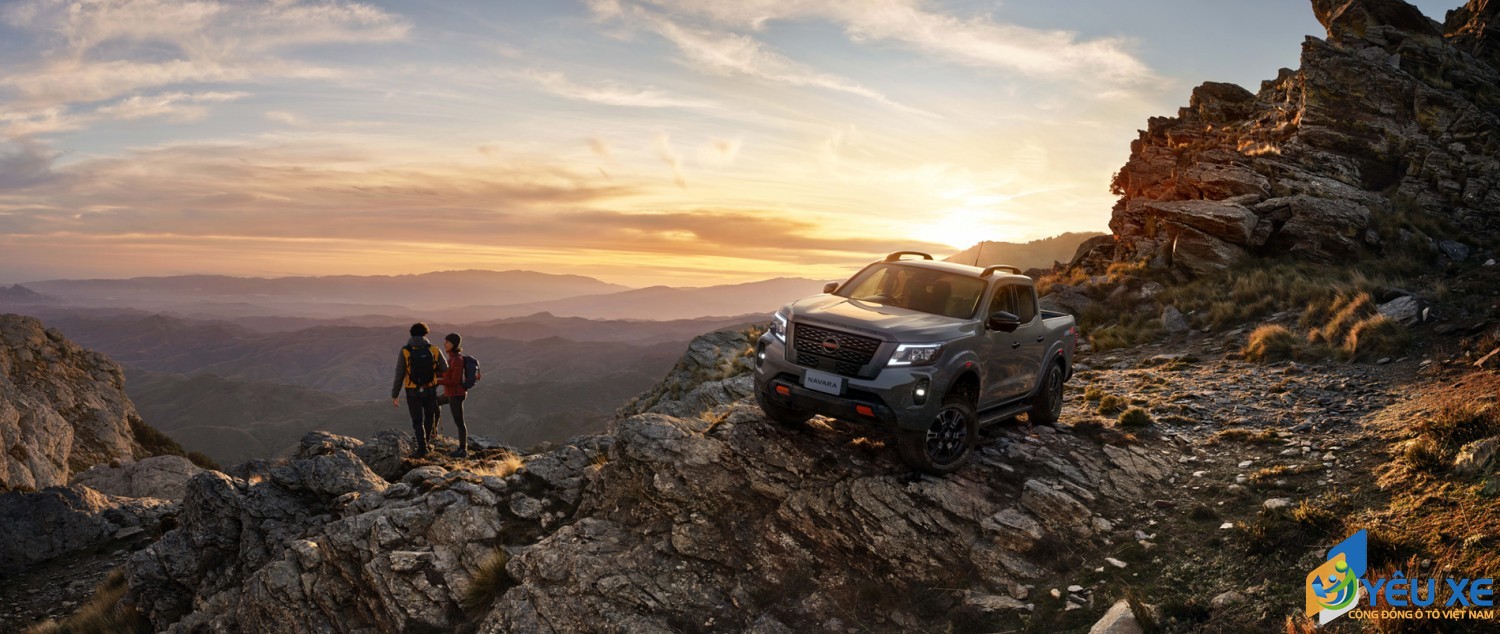 NISSAN NAVARA